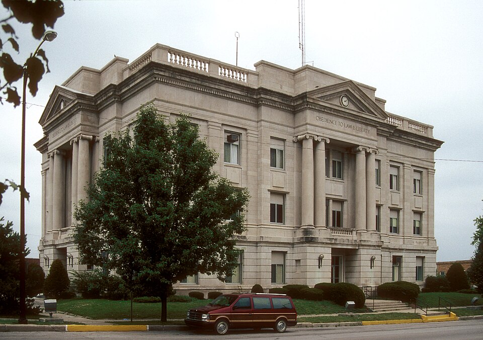 Photograph of Ray County Courthouse