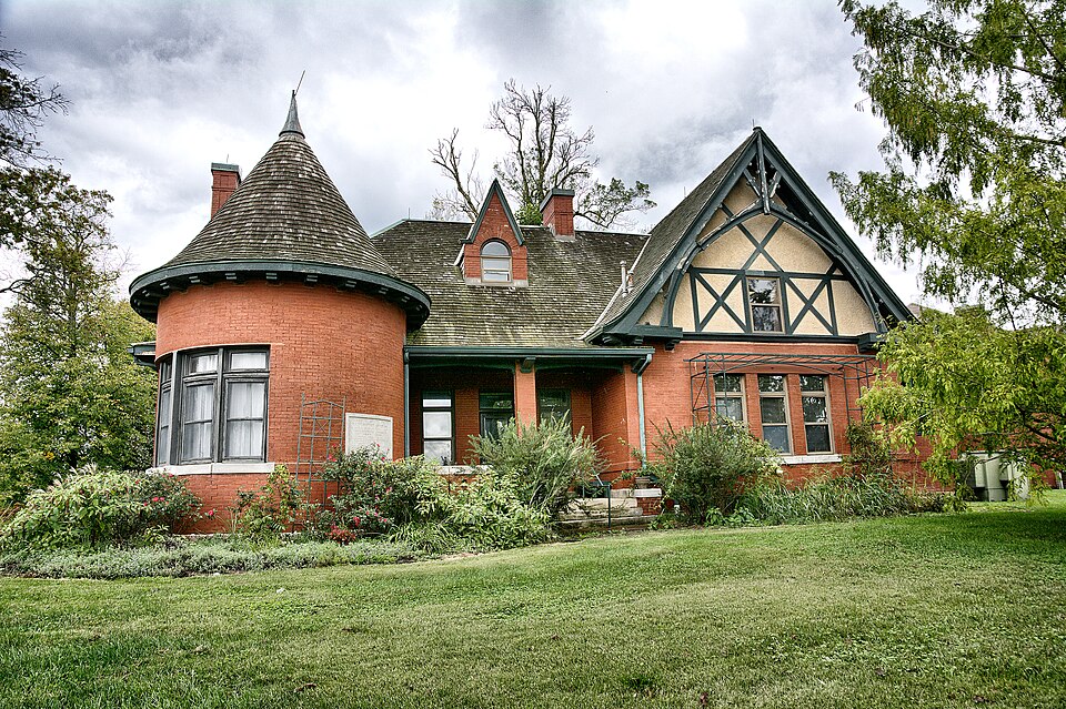 Photograph of Administration Building, Missouri State Fruit Experiment Station