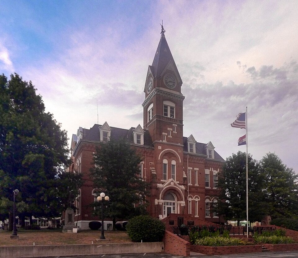 Photograph of Gentry County Courthouse