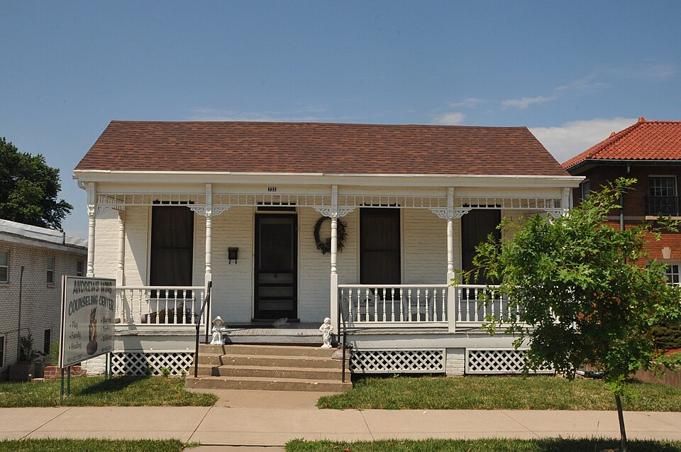 Photograph of Andrews-Wing House