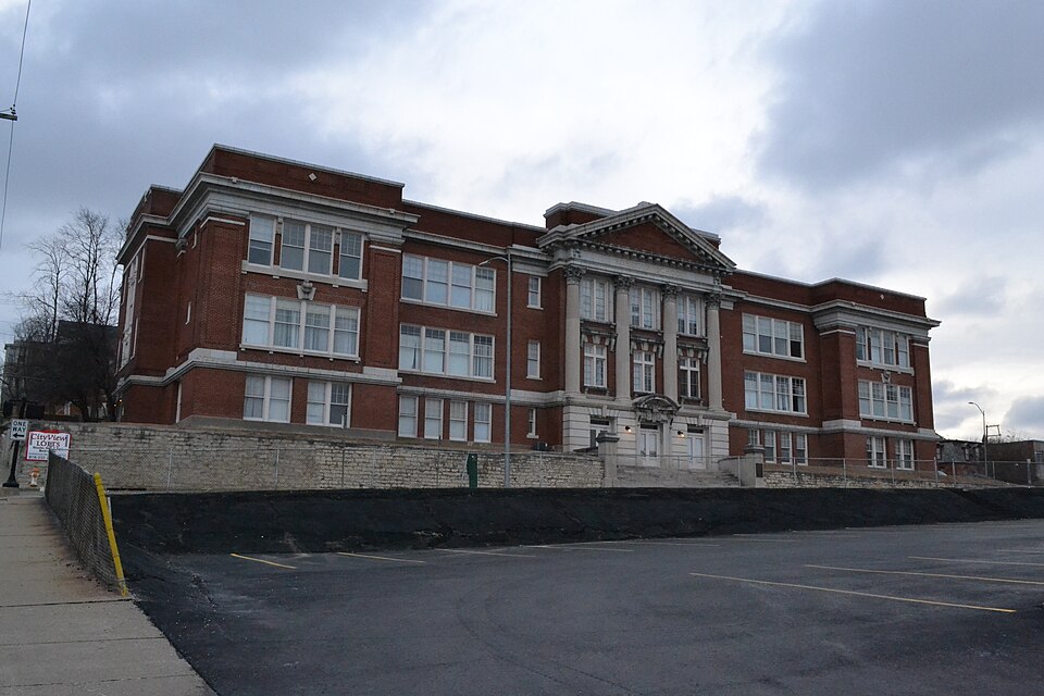 Photograph of Robidoux School
