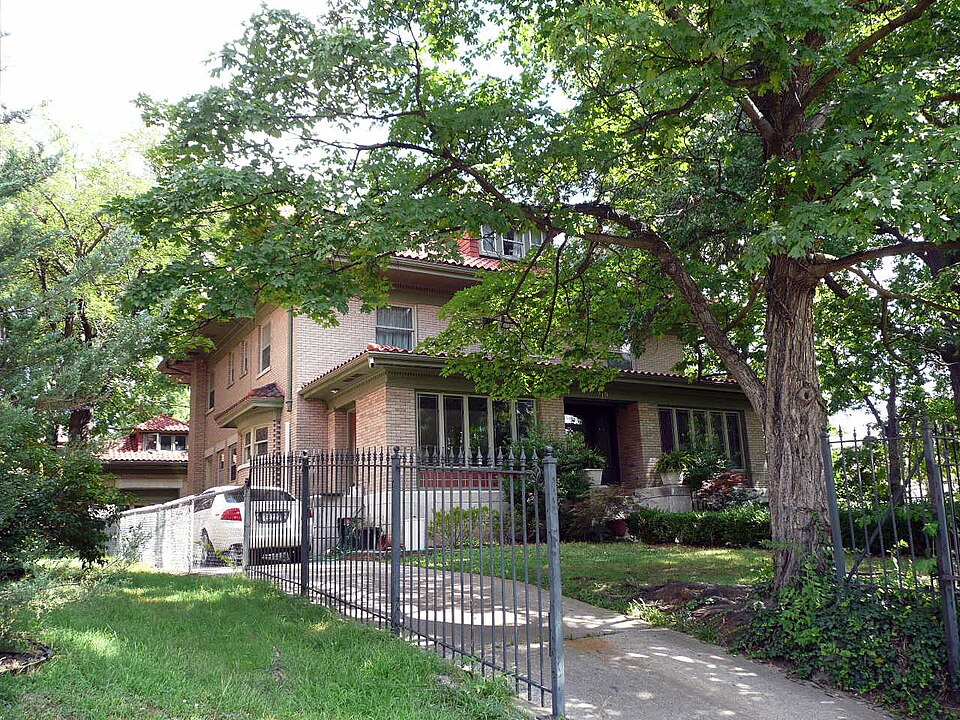Photograph of Levi McIntire House
