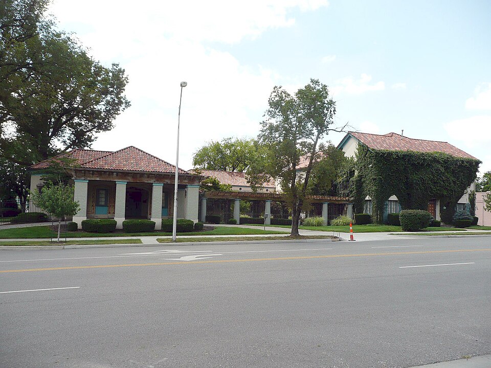 Photograph of D.W. Newcomer's Sons Funeral Home