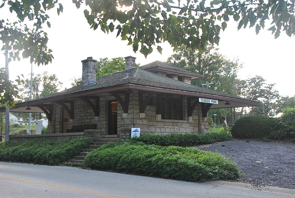 Photograph of Tuxedo Park Station