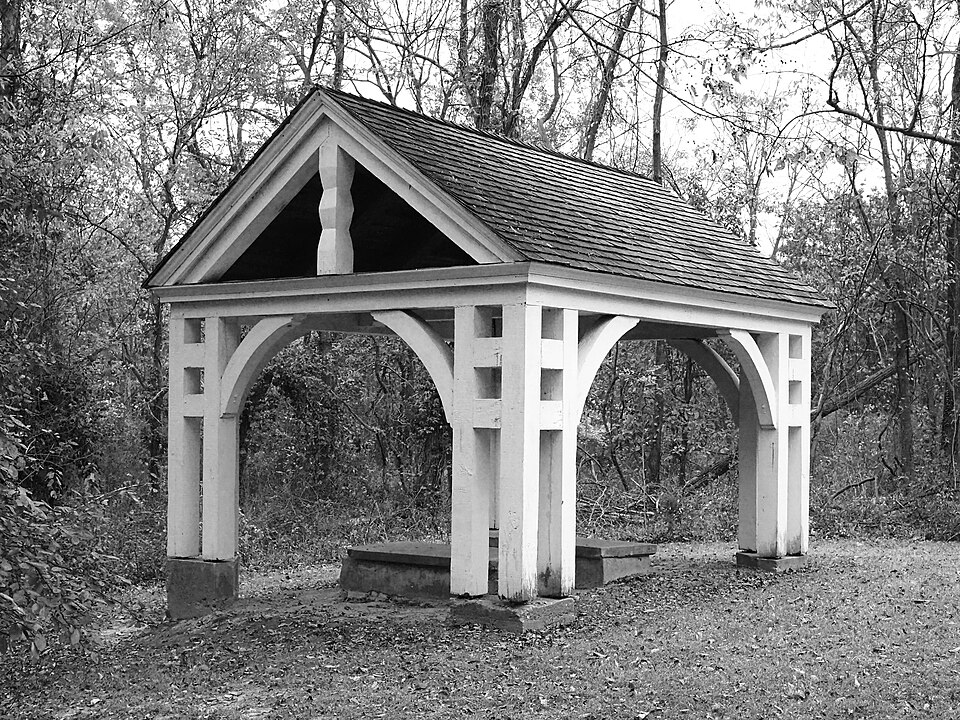 Photograph of Arrow Rock State Historic Site Grave Shelter