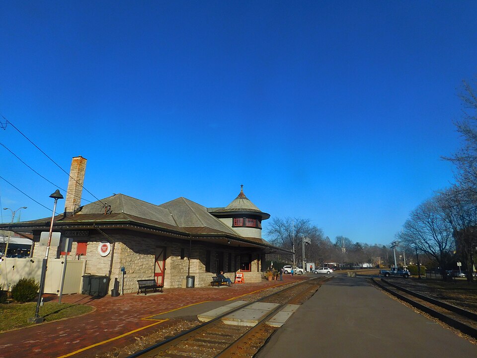Photograph of Kirkwood station