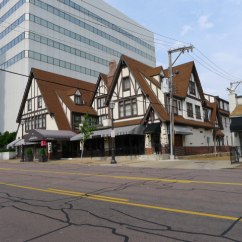 Photograph of Seven Gables Building