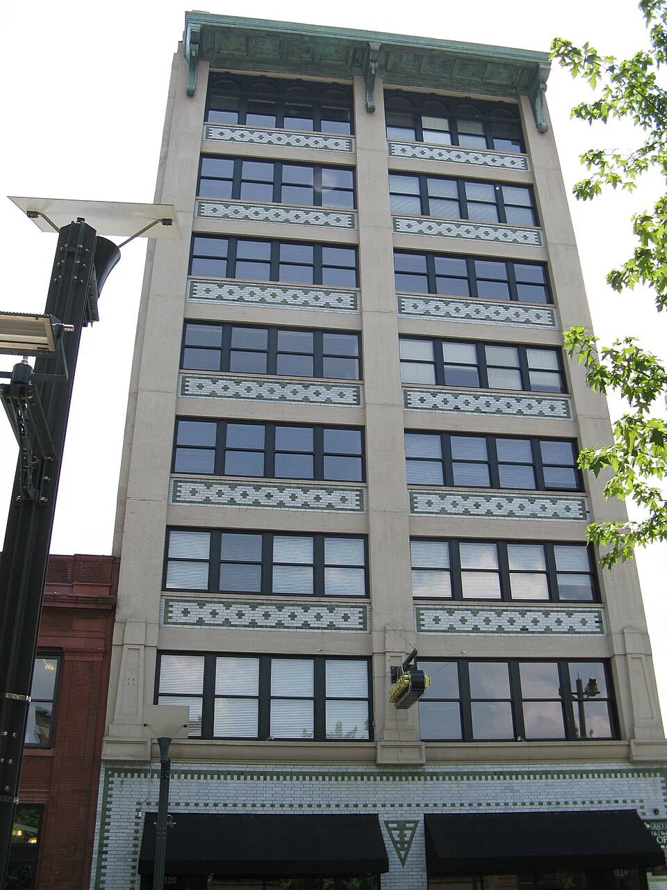 Photograph of Lesan-Gould Building