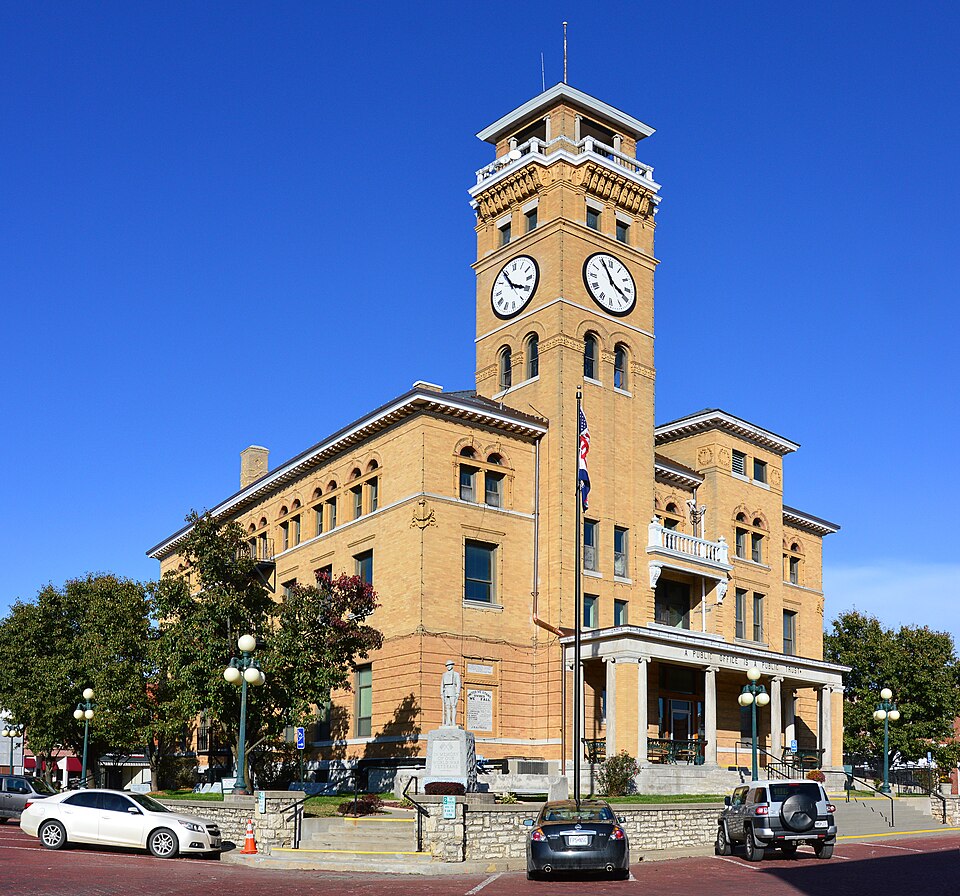 Photograph of Harrisonville Courthouse Square Historic District