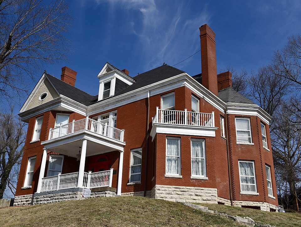 Photograph of Goodman-Stark House