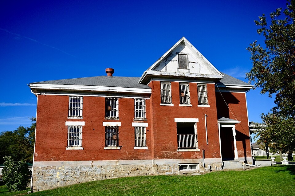 Photograph of Chariton County Jail and Sheriff's Residence