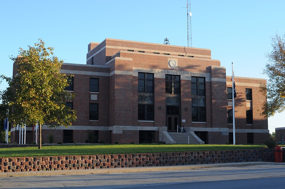Photograph of DeKalb County Courthouse