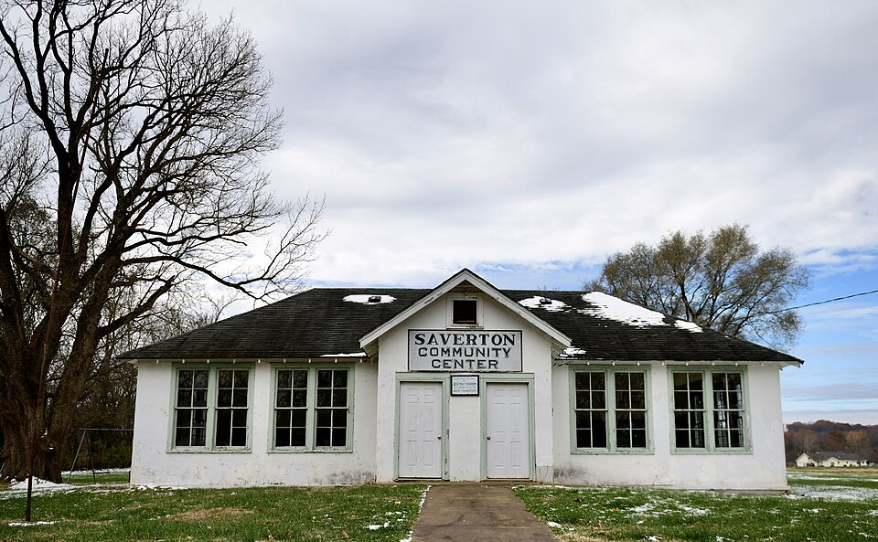 Photograph of Saverton School