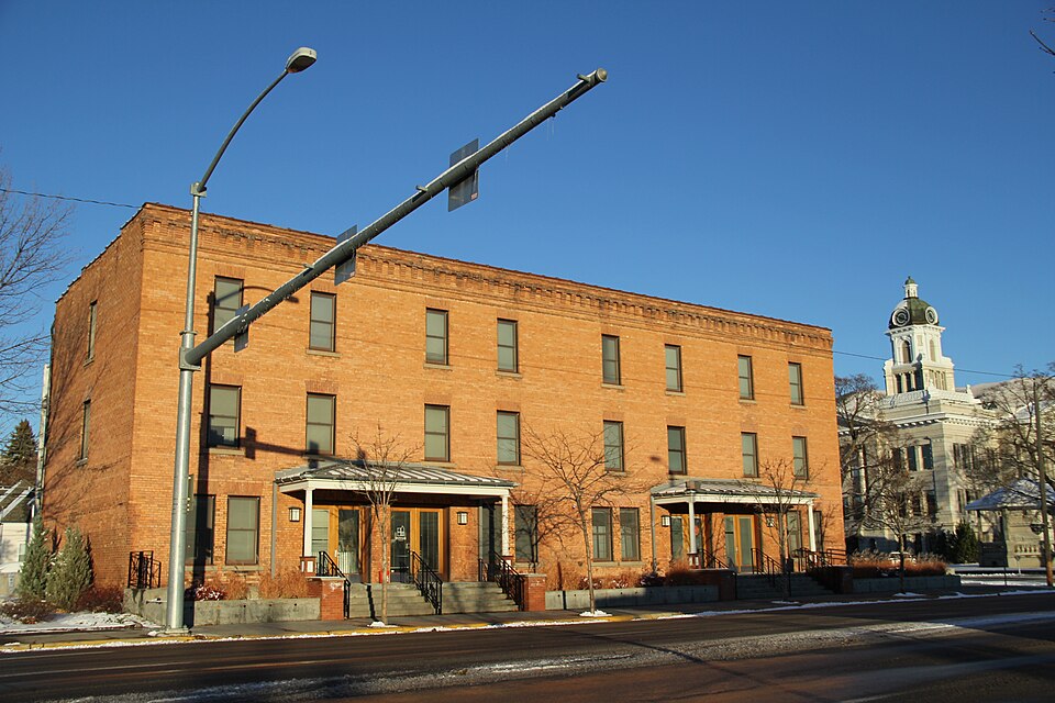 Photograph of Lenox Flats