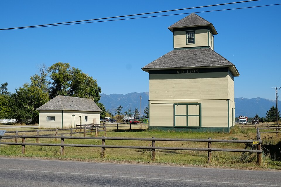 Photograph of Bruyer Granary