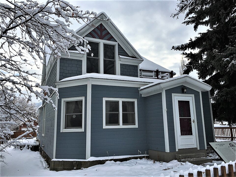 Photograph of Crump-Howard House