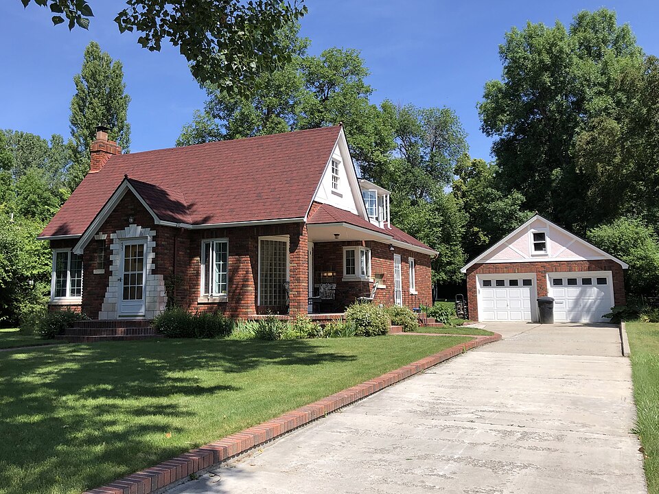 Photograph of Arnold Graf House