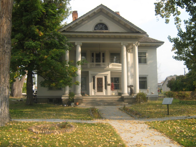 Photograph of Bass Mansion