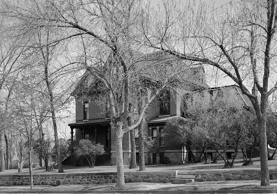 Photograph of Hauser Mansion