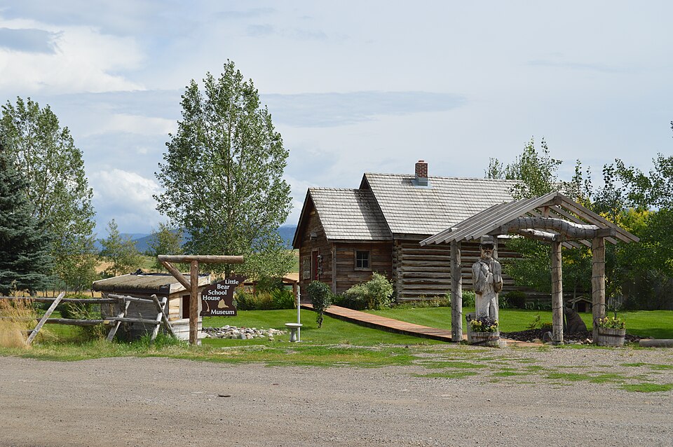 Photograph of Little Bear School