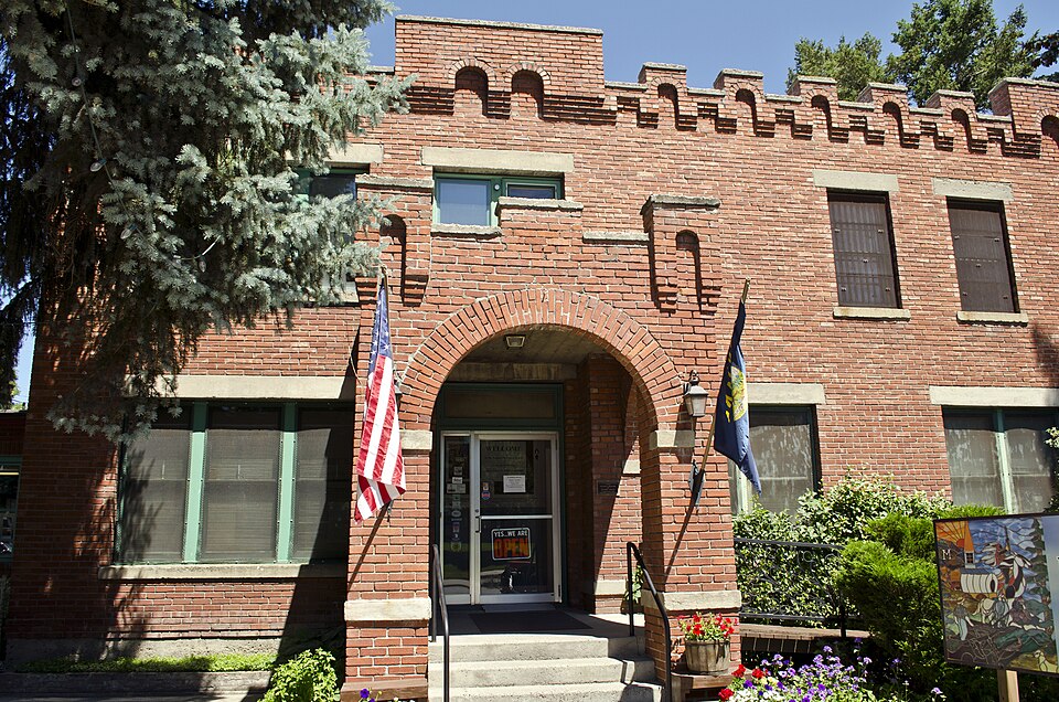 Photograph of Gallatin County Jail