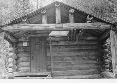 Photograph of Upper Nyack Snowshoe Cabin