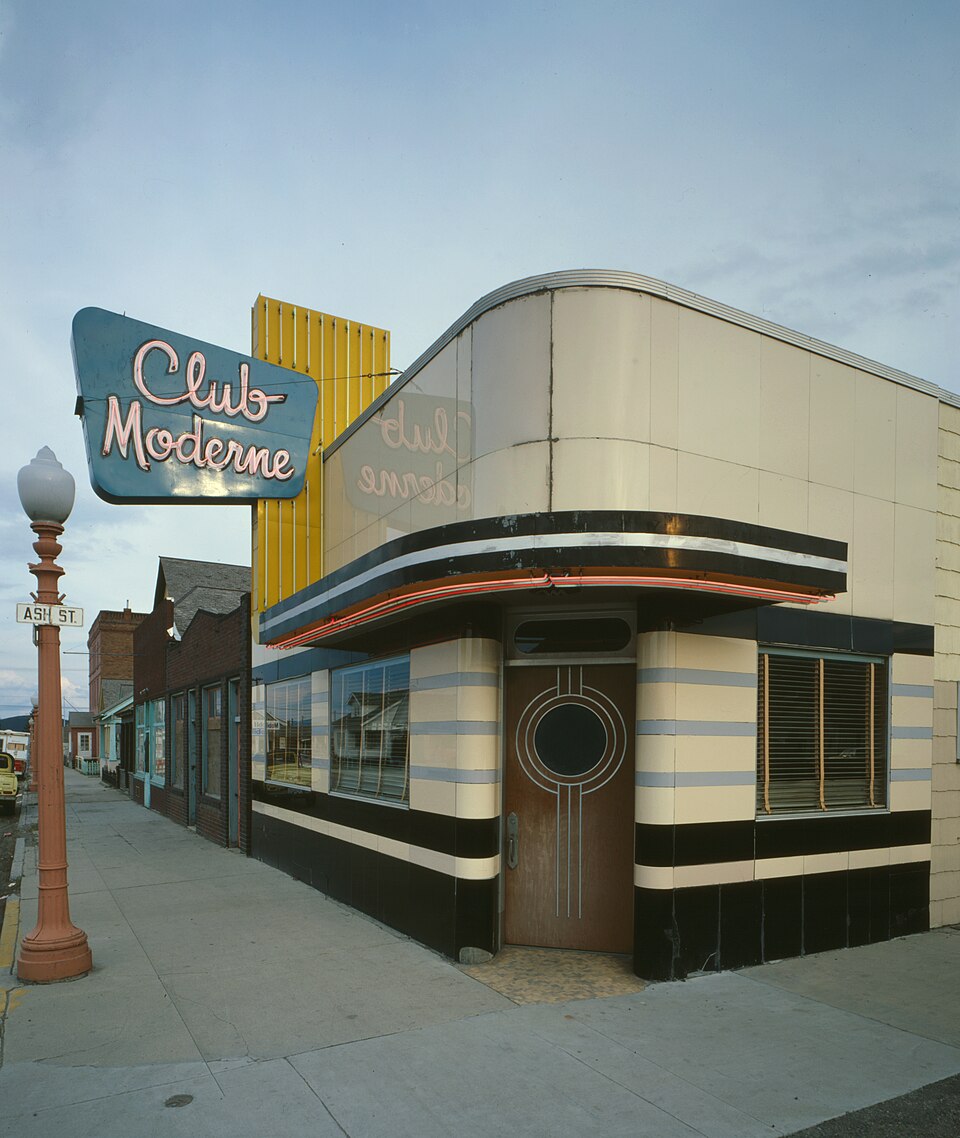 Photograph of Club Moderne