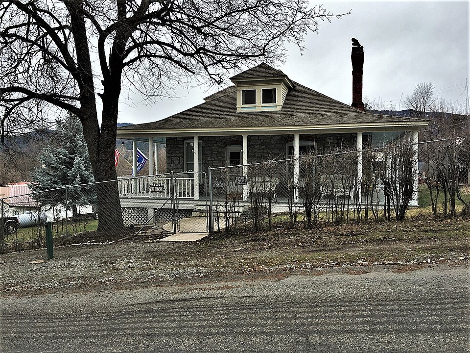 Photograph of Thayer House