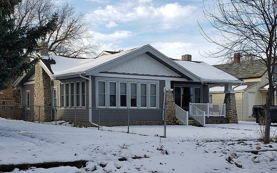 Photograph of Dr. Carl Marcus House