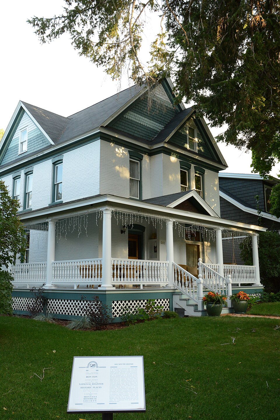 Photograph of Bon Ton Historic District