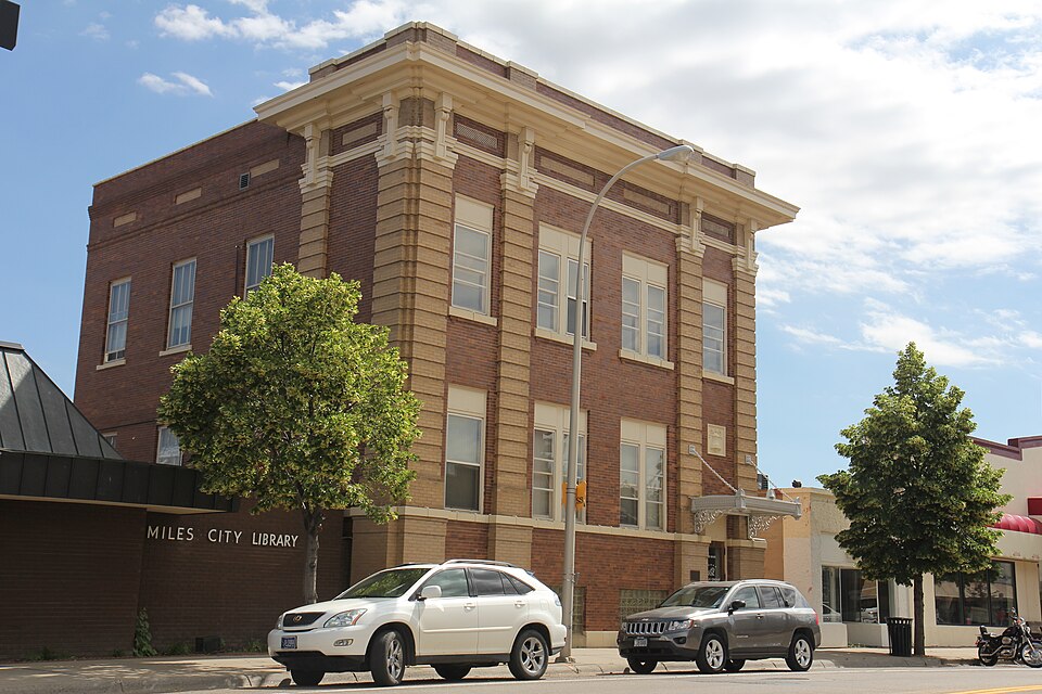 Photograph of Mountain States Telephone and Telegraph Company Building