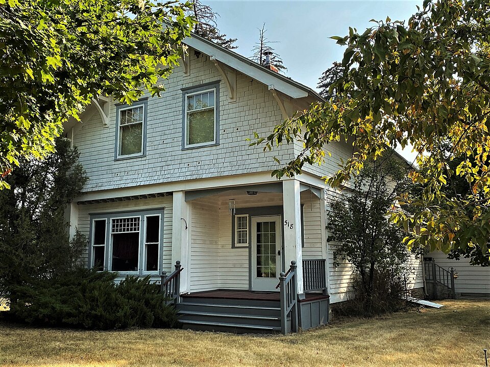 Photograph of McGlauflin House