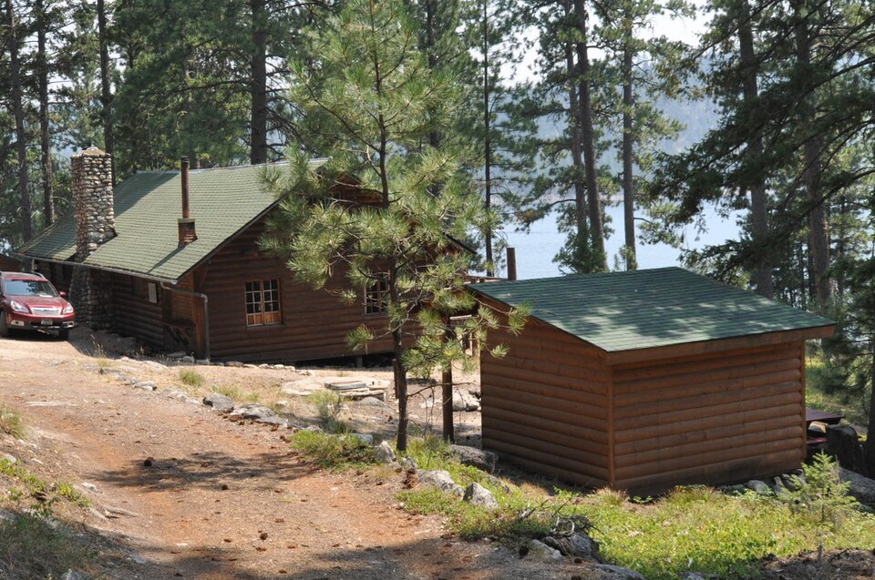 Photograph of El Capitan Lodge