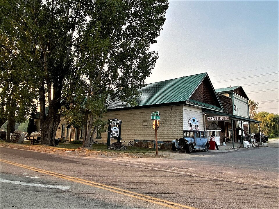 Photograph of Bitter Root Cooperative Creamery