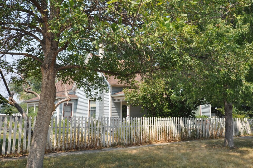 Photograph of Charles May House
