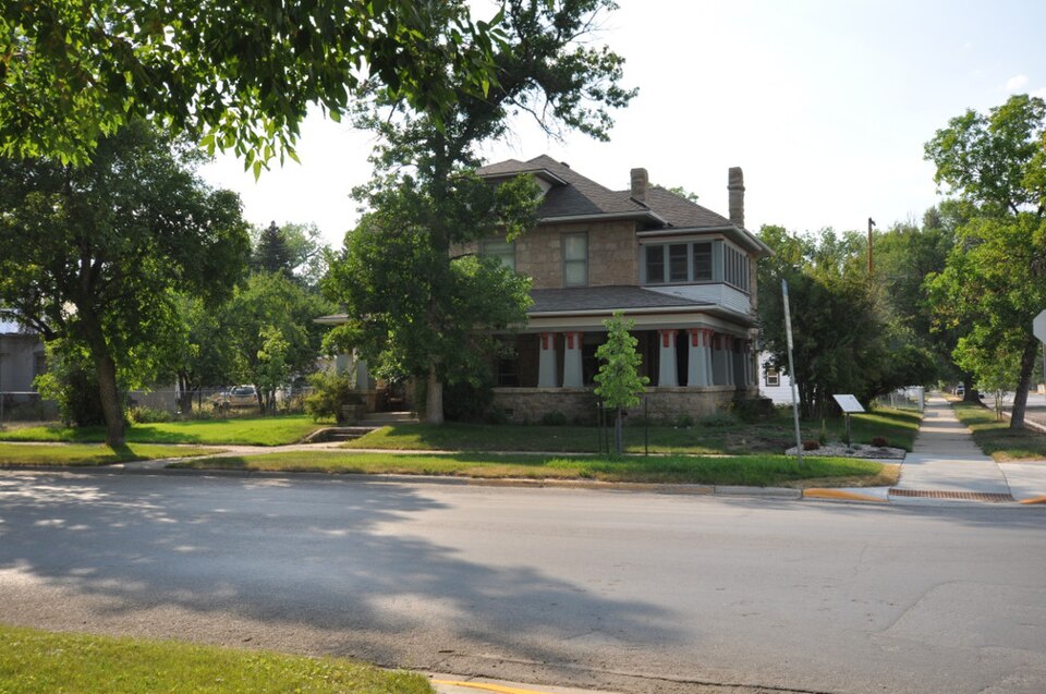 Photograph of Lewis House
