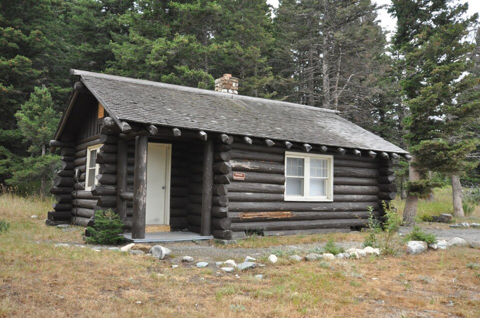 Photograph of Roes Creek Campground Camptender's Cabin