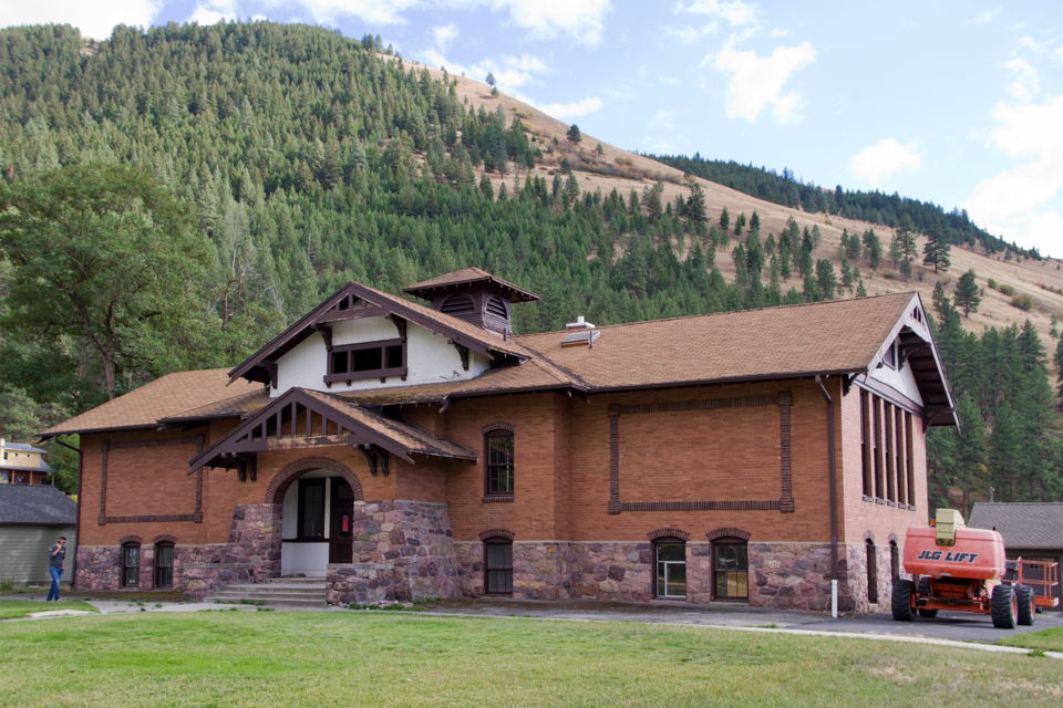 Photograph of Lincoln School