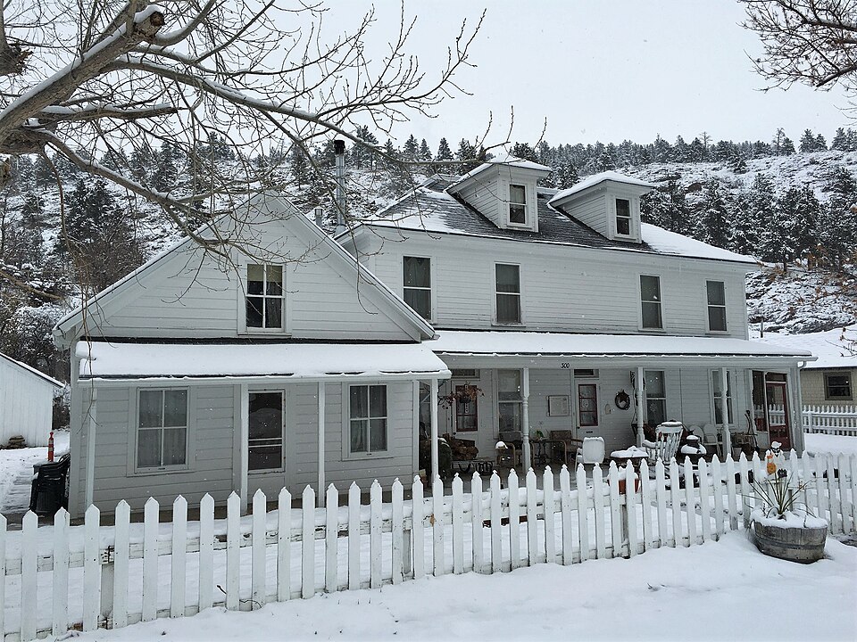 Photograph of Wolf Creek Hotel