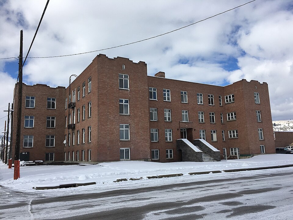 Photograph of Alpine Apartments
