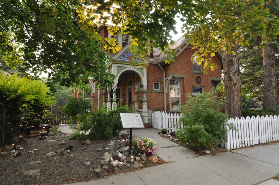 Photograph of Samuel Lewis House