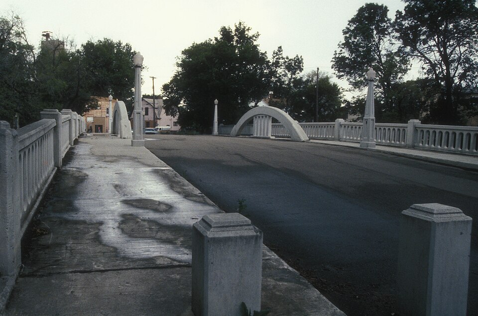 Photograph of Eastwood Park Bridge