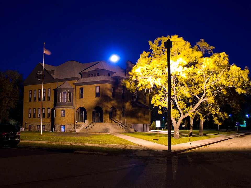 Photograph of Wells County Courthouse