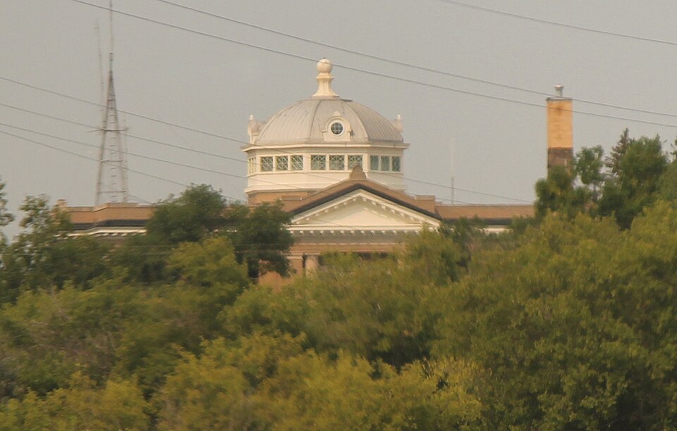 Photograph of Mountrail County Courthouse