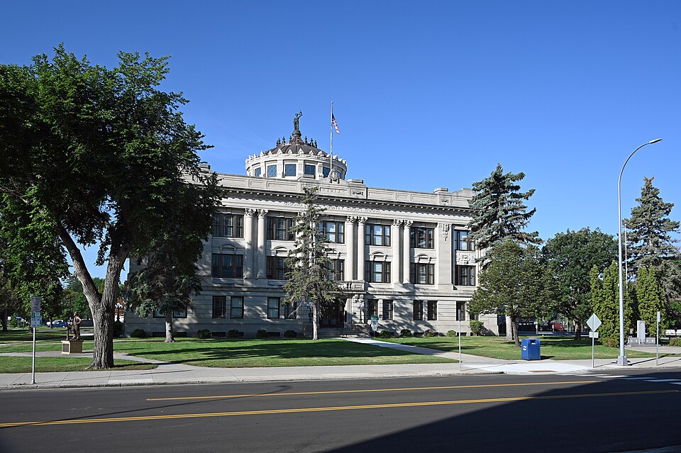 Photograph of Grand Forks County Courthouse