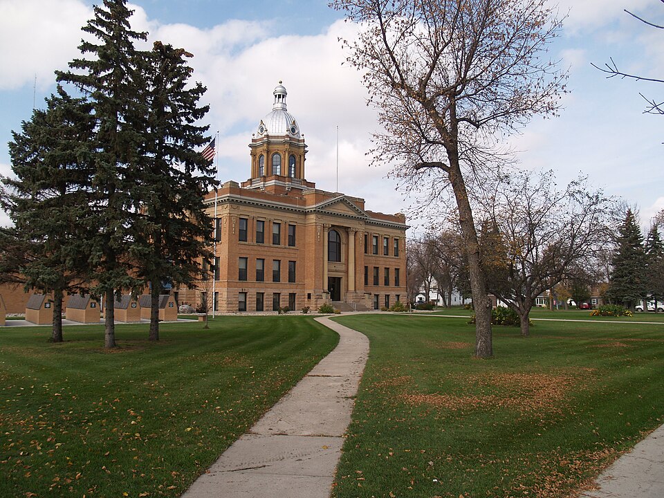 Photograph of Traill County Courthouse