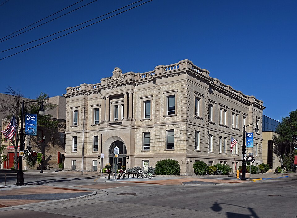 Photograph of Grand Forks City Hall