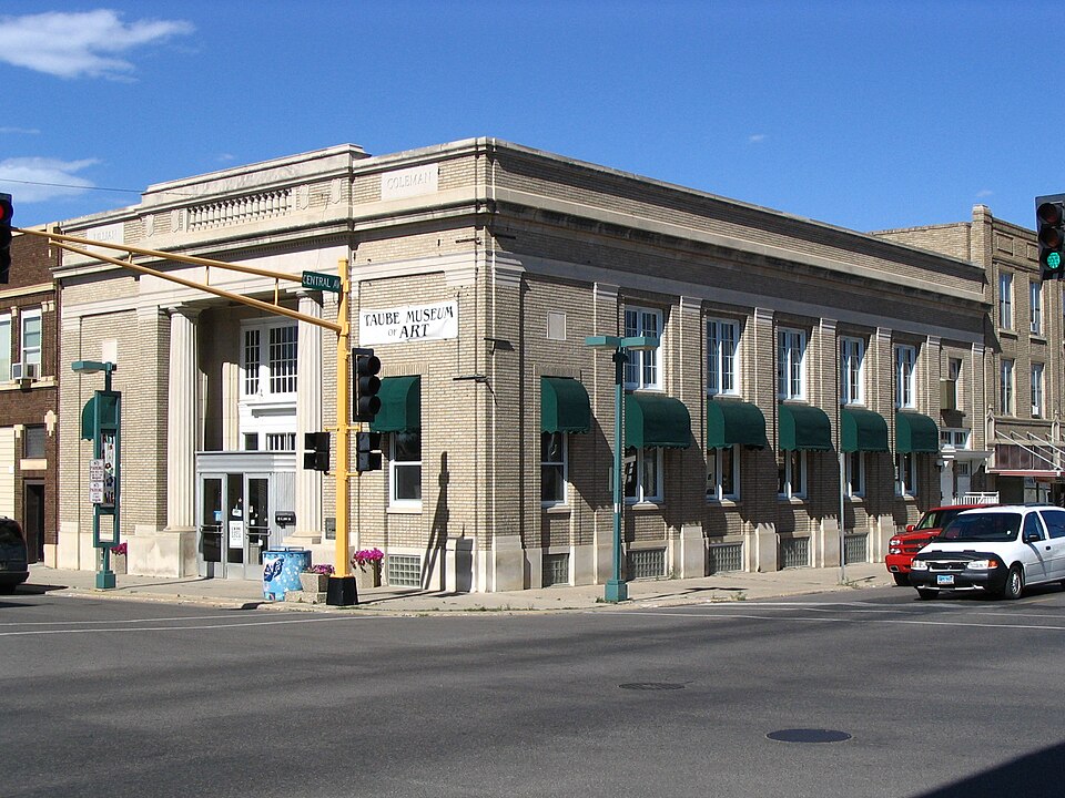 Photograph of Union National Bank and Annex