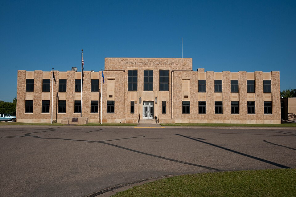Photograph of Emmons County Courthouse