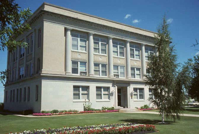 Photograph of Steele County Courthouse